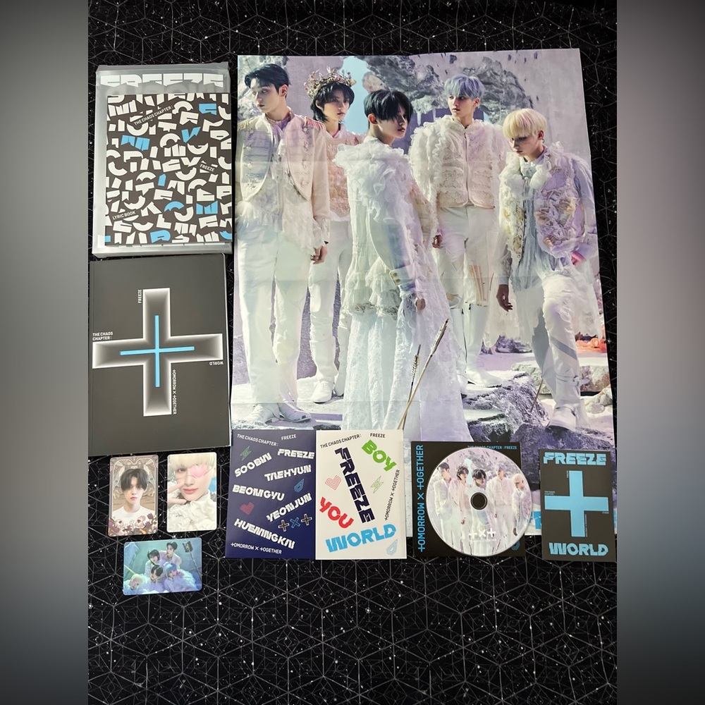 ⭐️⭐️⭐️⭐️sold⭐️⭐️⭐️⭐️UNSEALED Tomorrow X Together Freeze  The World Version Targe